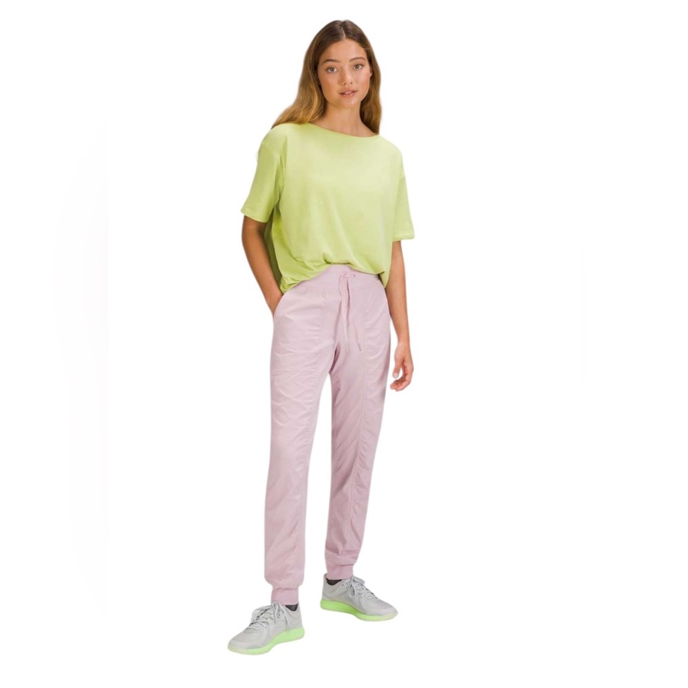 Lululemon Dance Studio Lined Mid-Rise Jogger in Pink Peony- Size 10 - NWT